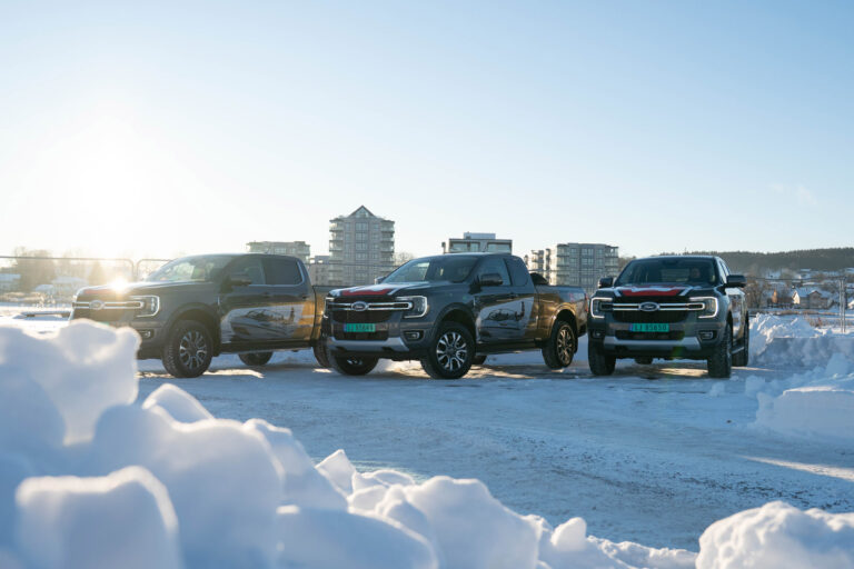 Bilder av folierte pickup biler